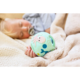 Tikiri Ocean Blue Grabbing Ball Natural Rubber Toy