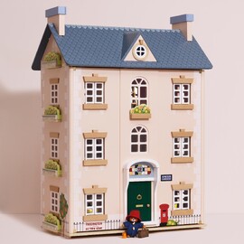 Le Toy Van Paddington Bear Windsor Gardens Wooden Dolls House