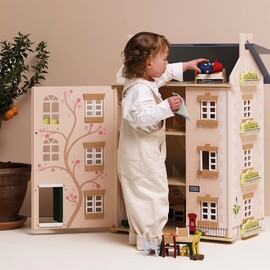 Le Toy Van Paddington Bear Windsor Gardens Wooden Dolls House