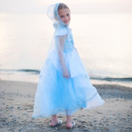 Great Pretenders Snow Queen Cape - Blue, Size 5-6