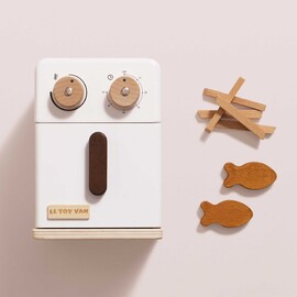 Le Toy Van Wooden Air Fryer Play Set