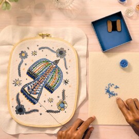 Djeco Atelier 59 – Bird Beadwork Embroidery Kit