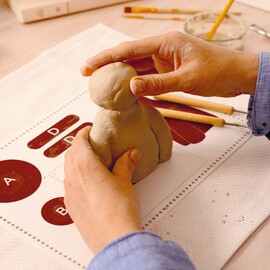 Djeco Atelier 84 – Bear Clay Modelling Kit