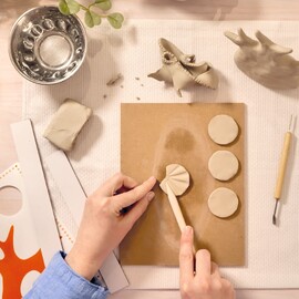 Djeco Atelier 85 – Coral Clay Modelling Kit
