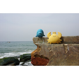 Tikiri Crab  Rubber Teether Rattle & Bath Toy in Retail Box