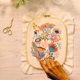 Djeco Atelier 58 - Floral Beadwork Embroidery Kit