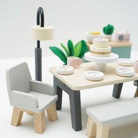 Le Toy Van Deluxe Dolls House Furniture Set