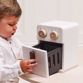 Le Toy Van Wooden Air Fryer Play Set
