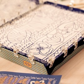 Djeco Atelier 10 - Tiger Silk Scarf Painting Kit