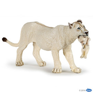 #WildWhite lioness with cub